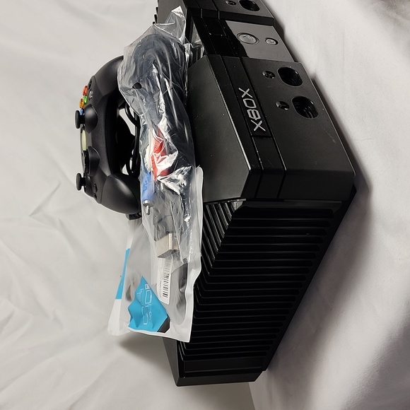 Original Xbox Console - Picture 3 of 15